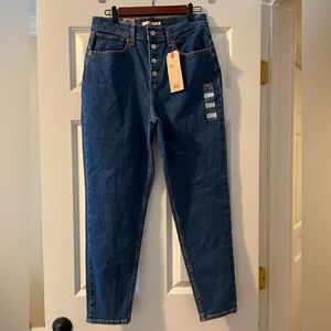 Levi’s Mom Jeans